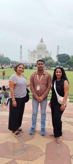 Picture 13 for Activity Agra’s Taj Mahal Sightseeing Tour Guide 2