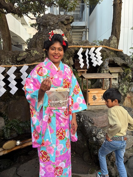 Picture 56 for Activity Yokohama: Japanese Nail and Hair Up makeup Kimono rental 2