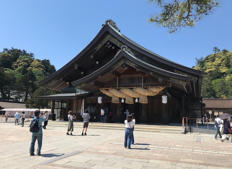 Izumo: Walking the Sacred Grounds of Izumo Taisha 1