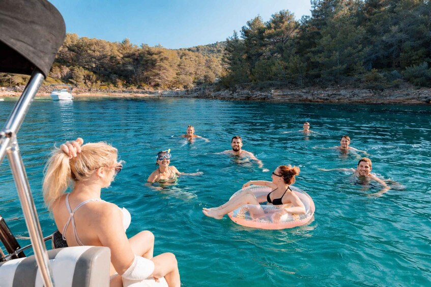 Picture 4 for Activity Boat tour from Zadar: Preko – Hidden Bay – Ošljak 2
