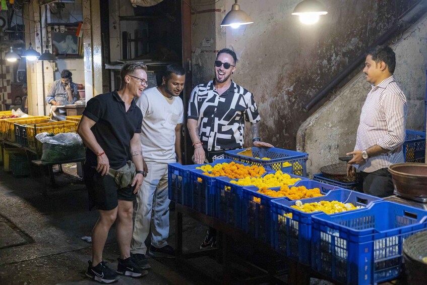 Picture 5 for Activity Mumbai Street Food, Markets & Temples Tour 5