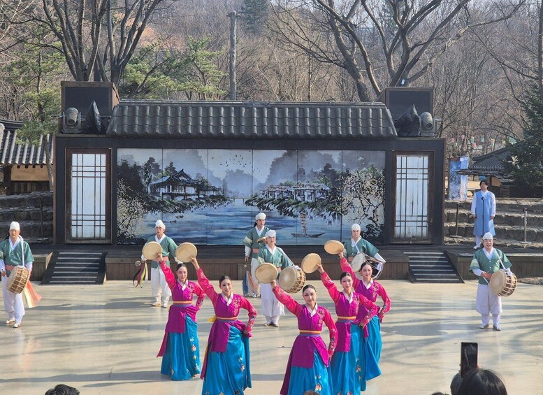 Picture 22 for Activity Seoul: Suwon Hwaseong and Exotic Food Private Chartered Tour 2