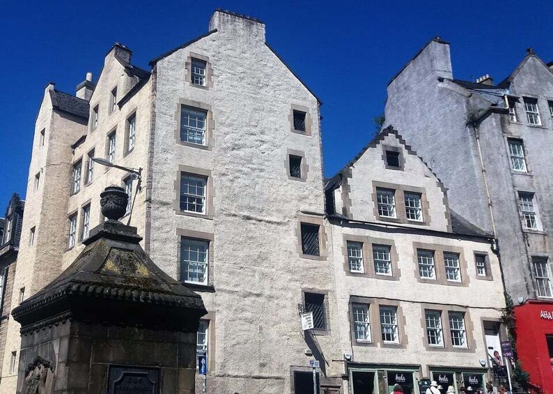 Picture 4 for Activity Edinburgh: Private walking tour with a Polish guide 3