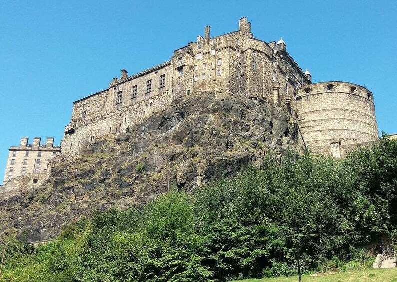 Picture 3 for Activity Edinburgh: Private walking tour with a Polish guide 2