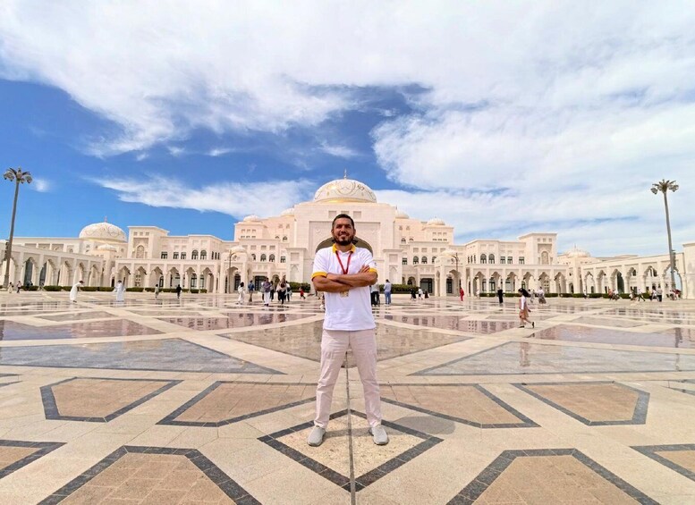 Picture 2 for Activity Abu Dhabi: Inside Qasr Al Watan Walking Tour 5