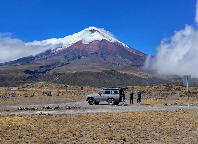 Picture 15 for Activity Cotopaxi & Quilotoa Day Tour from Quito – Andean Highlights 2