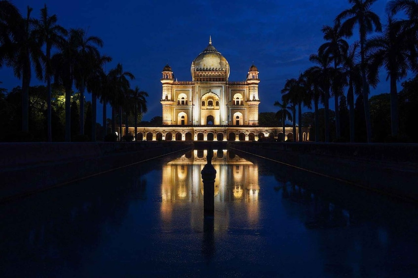 Picture 6 for Activity Delhi: Old & New Delhi Full or Half-Day Private Guided Tour 3