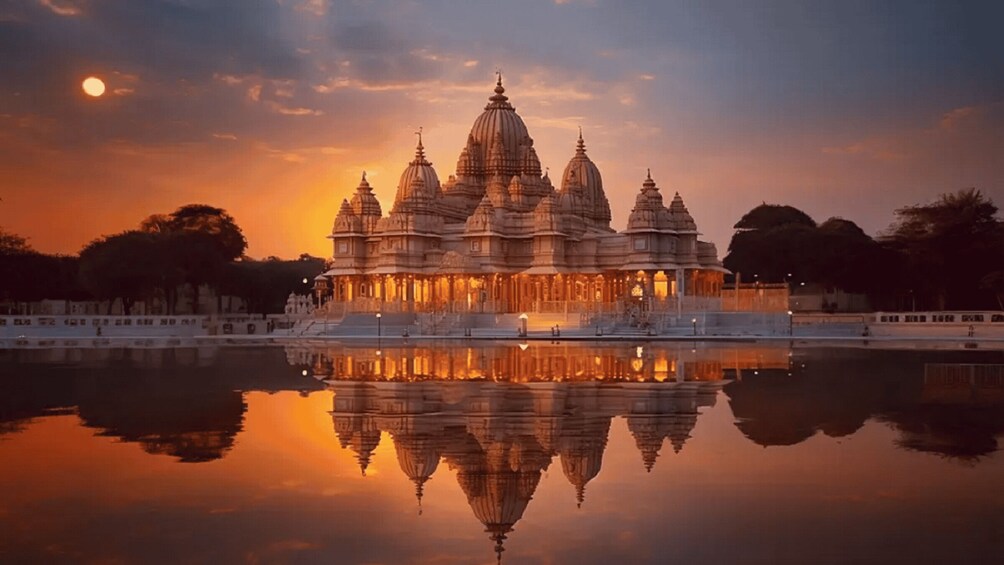Picture 4 for Activity Lucknow Varanasi Ayodhya Tour 4 Night 5 Days 2