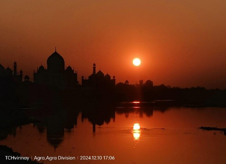 Picture 1 for Activity From Delhi: Taj Mahal & Agra Tour by Gatimaan Express Train 1