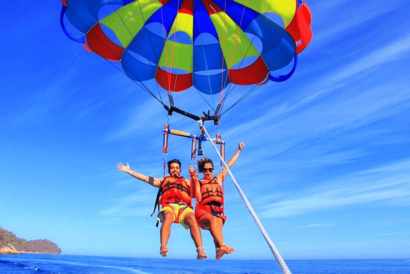Picture 16 for Activity Pattaya: Koh Larn Parasailing and Beach Day Trip with Lunch 4