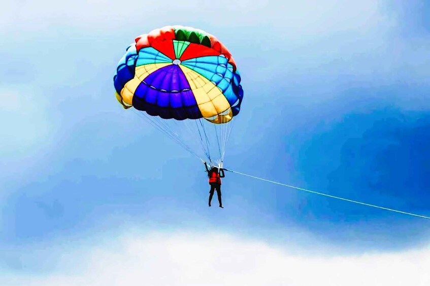Pattaya: Koh Larn Parasailing and Beach Day Trip with Lunch 1