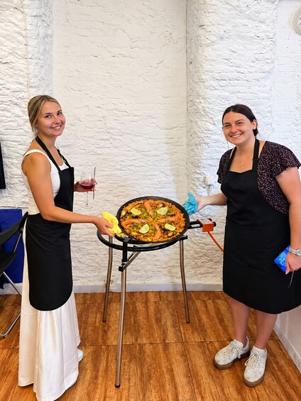 Picture 28 for Activity Madrid: Cook your own paella and enjoy unlimited sangria in a hands-on workshop 5