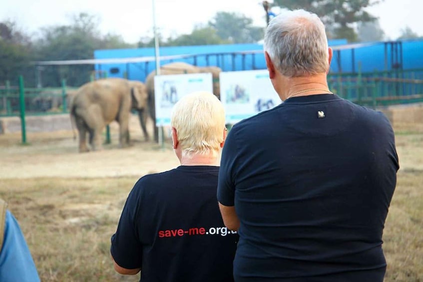 Picture 6 for Activity Agra: Private Taj Mahal Tour with Elephant Rescue Centre 5
