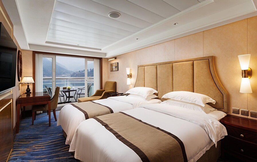 Picture 1 for Activity 4D3N Yangtze River Luxury Cruise: Chongqing to Yichang 2