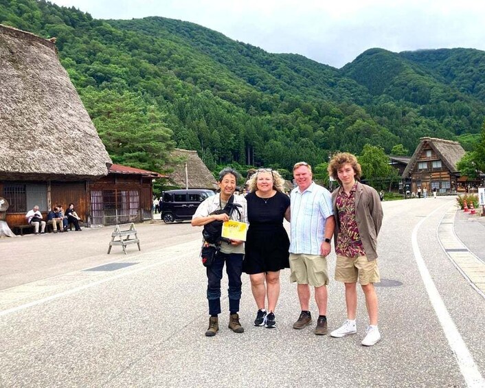 Gifu: Shirakawa-go Tour with a Private Guide 1