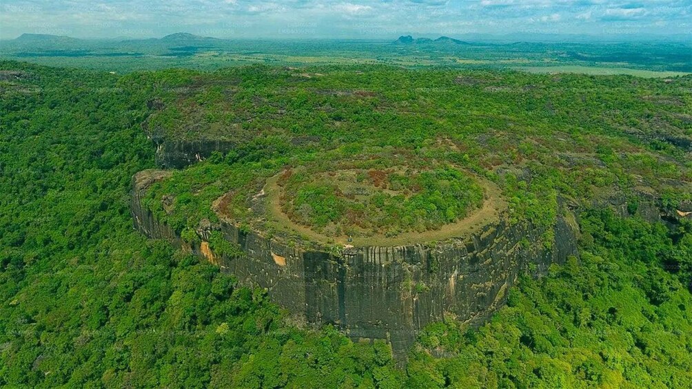 Polonnaruwa: Danigala Hike, Maduru Oya Safari and Kandy Drop 1