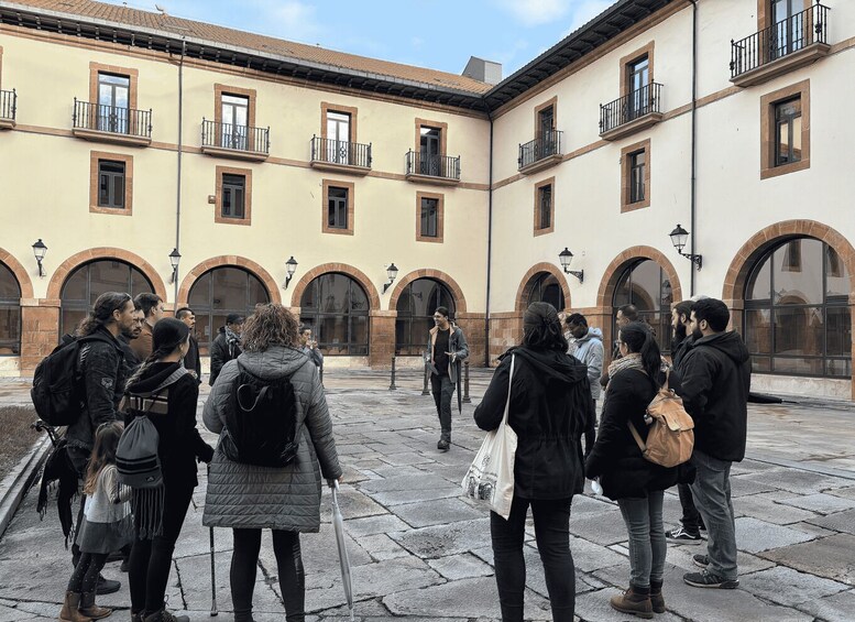 Picture 4 for Activity Medieval Oviedo: A tour through the vestiges of the Kingdom of Asturias in Oviedo. 2