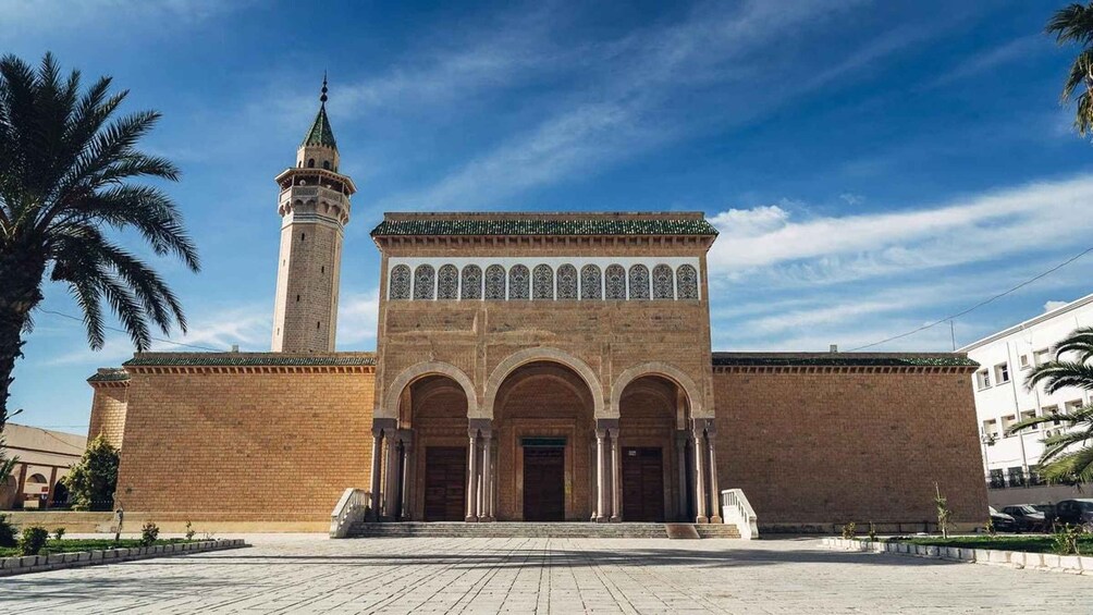 Picture 2 for Activity Sousse & Monastir: Full-Day Tour with Ribat & Medina 3