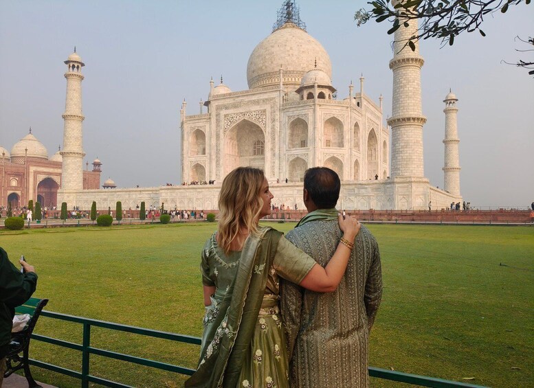 Agra Sunrise Taj Mahal Skip-the-Line Tour by Tuk-Tuk 3