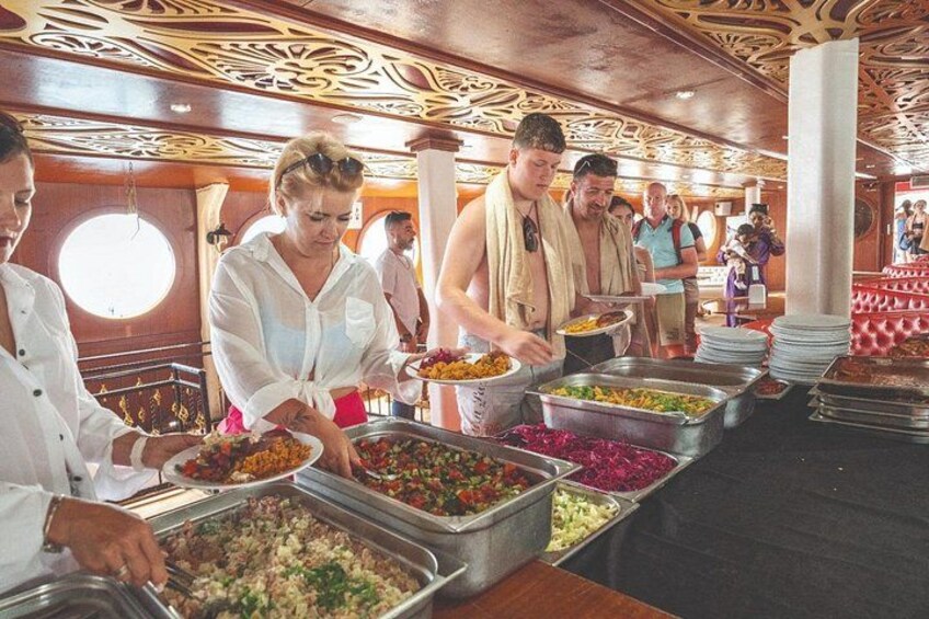 Antalya/Kemer Gonster Pirate Boat Trip with Lunch and Transfers 4
