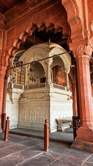 Picture 12 for Activity Delhi: 2-hour Red Fort Guided Evening Light & Sound Show 5