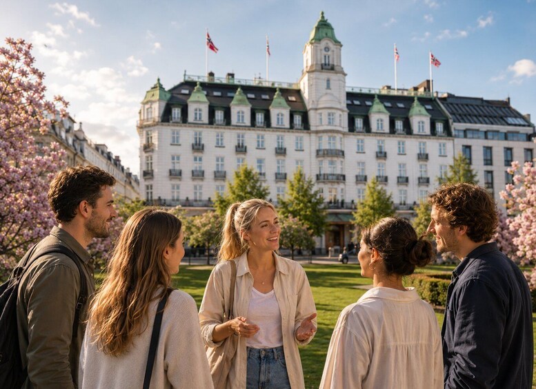 Oslo: City Highlights Walking Tour with Grand Hotel Dining 2