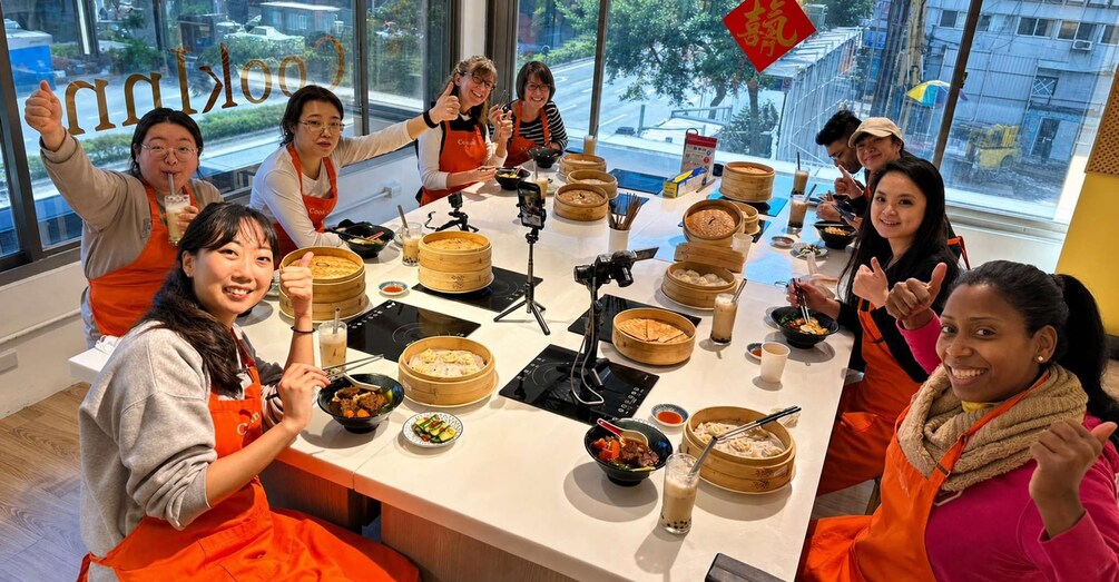 Picture 3 for Activity Taipei: Xiaolongbao, Beef Noodles and Boba Tea Cooking Class 2