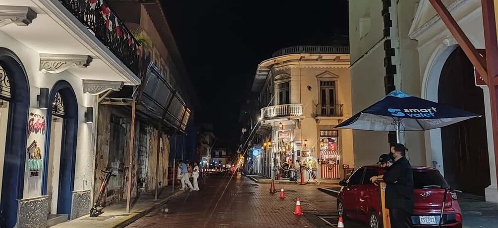 Picture 6 for Activity Panama City Night Tour: City Lights and Casco Viejo 3