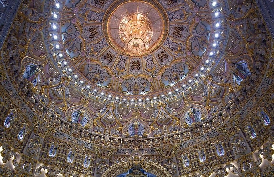 Picture 15 for Activity Delhi: Akshardham Temple Guided Tour with Water & Light Show 5