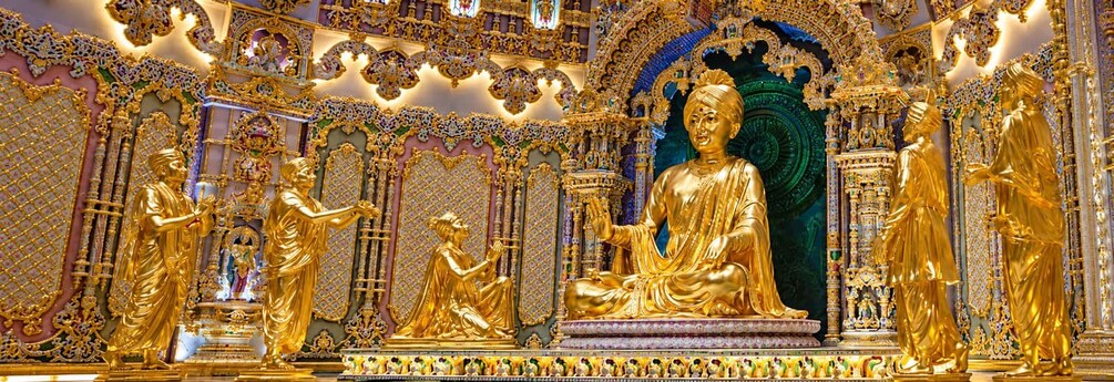 Picture 8 for Activity Delhi: Akshardham Temple Guided Tour with Water & Light Show 4
