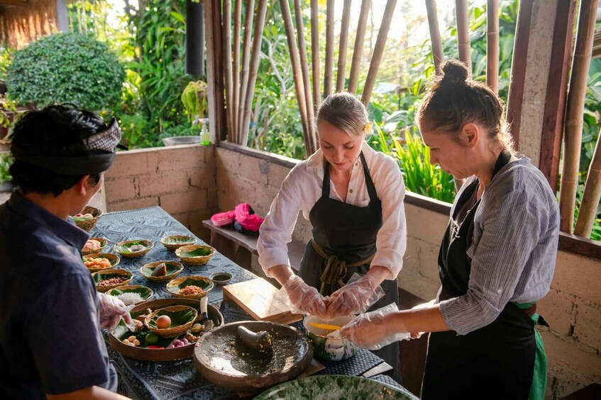 Picture 5 for Activity Munduk: Cooking-class With Lunch /Dinner at Local House 4