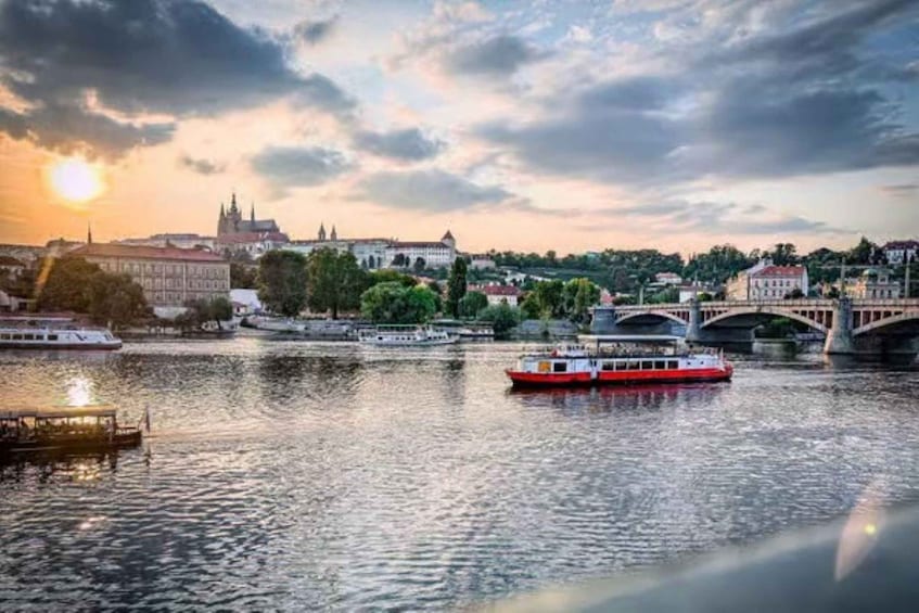 Prague: Vltava River Cruise in Jazz Style and Commentary 1