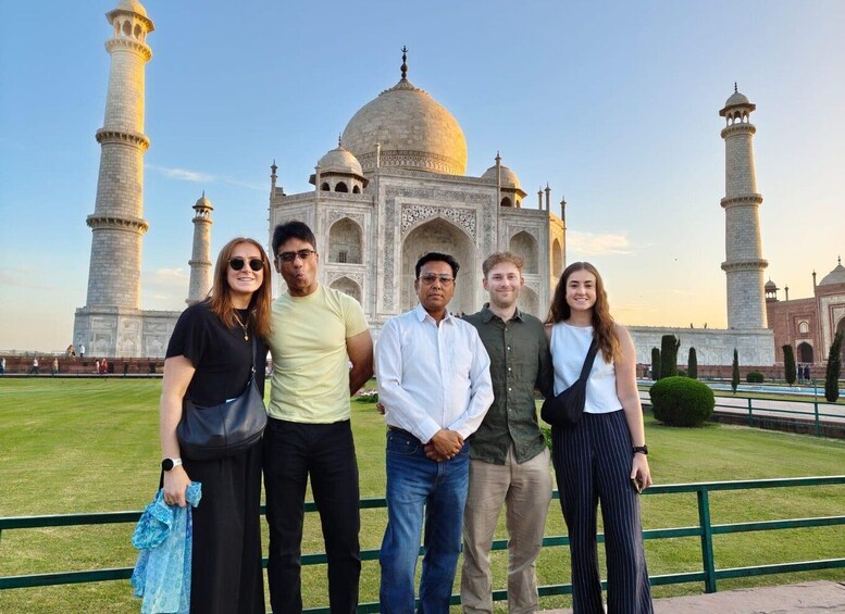 Picture 9 for Activity Taj Mahal, Fort & Baby Taj Tour from Delhi by Car Highlights 3