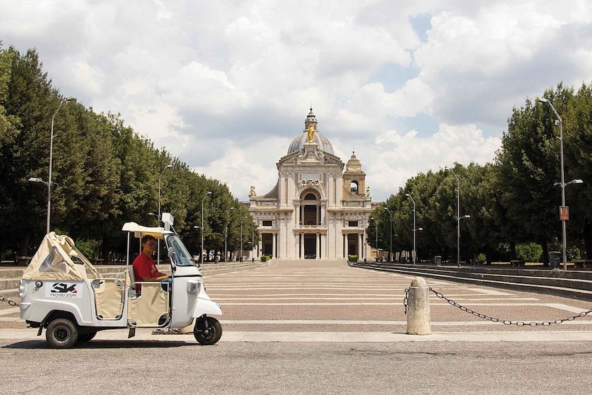Picture 2 for Activity Assisi: The life of Saint Francis by Tuk Tuk, Italian driver 2