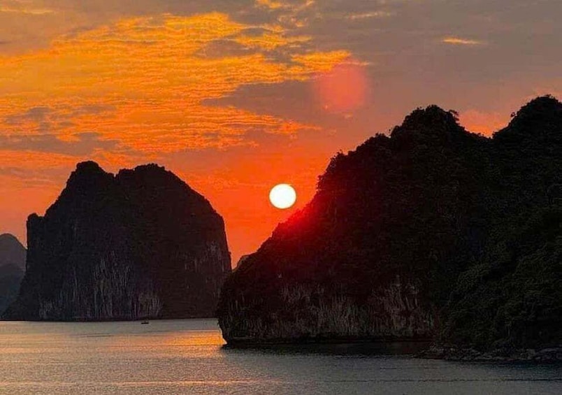Picture 13 for Activity Stunning Lan Ha Bay Sunset Tour from Cat Ba Island 4
