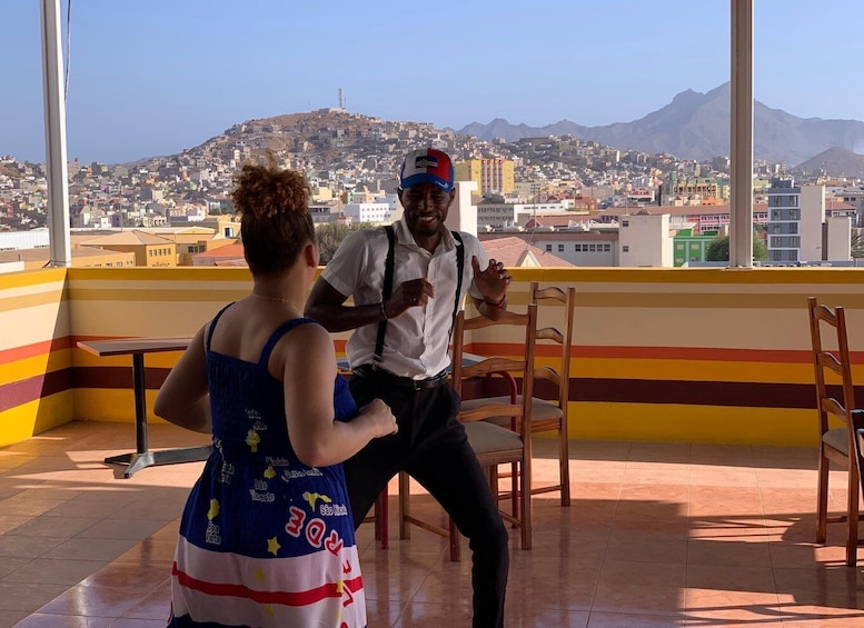 Picture 10 for Activity Mindelo Cultural: city tour with dance class to live music 2