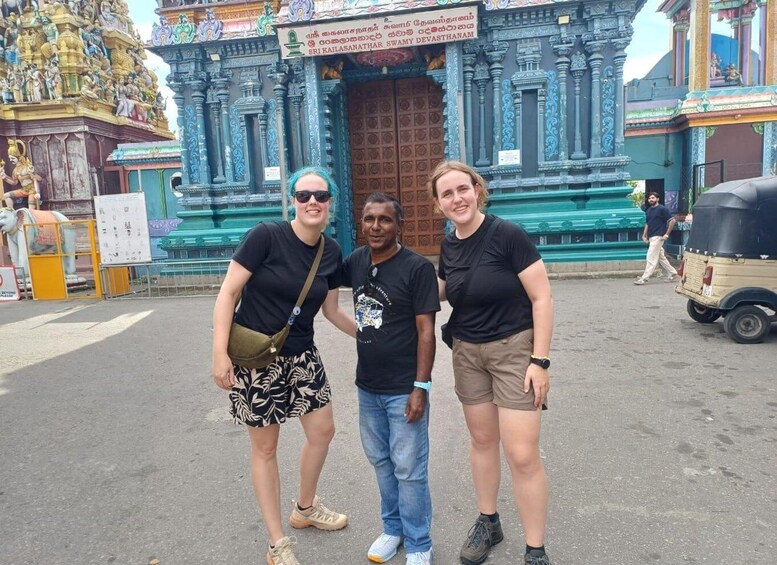 Picture 1 for Activity Colombo Tuk Tuk City TourSightseeing EntryFees& FoodIncluded 4