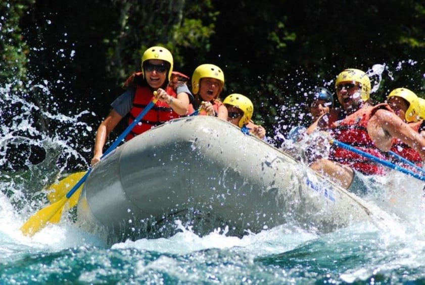 Rafting on the Mendoza River: Adrenaline, Nature and Fun 3