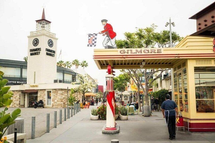 Los Angeles Private Tour with Pickup and Drop-Off for up to 8 4