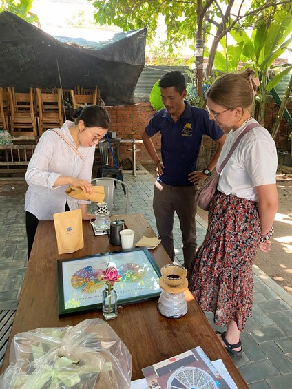 Picture 4 for Activity Siem Reap: Feel Good Evening Walking Tour 4