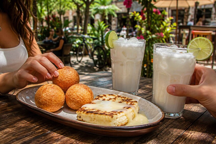 Picture 2 for Activity Medellín: Laureles Local Street Food & Culture Tour 3