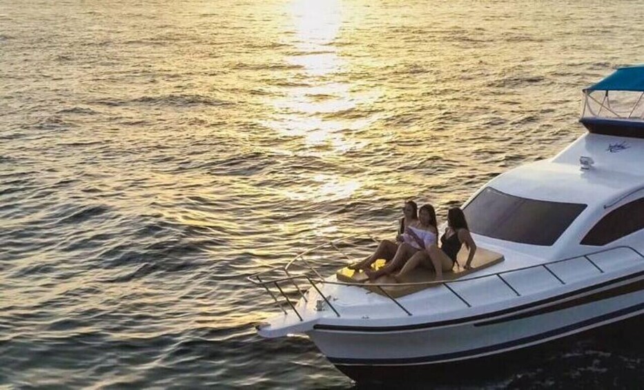 Picture 14 for Activity Bali/Serangan Island: 4-Hour Luxury Sunset Yacht to Nusa Dua 2