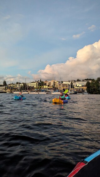 Picture 9 for Activity Seattle: Lake Union Kayak Tour – Small Groups, Big Views 4