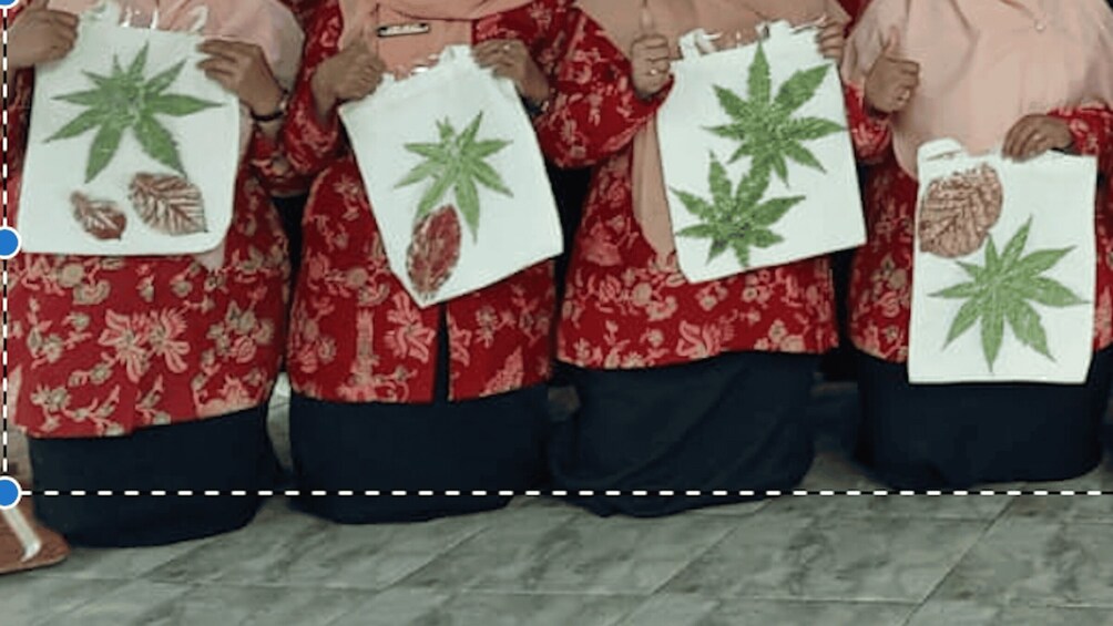 Picture 6 for Activity Banyuwangi: Eco Print Workshop with Steam Method 3