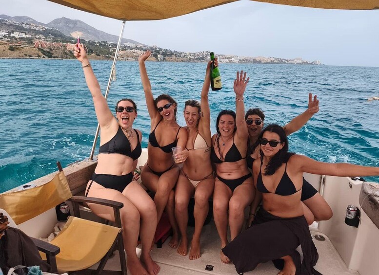 Fuengirola: Dolphin Watching Tour with Snacks and Drinks 1