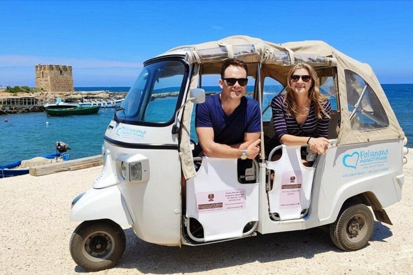 Polignano a Mare: Vintage Private Tour in TukTuk 4