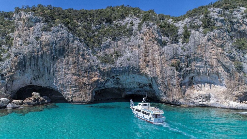 From Cala Gonone: boat transfer to Bue Marino and Cala Luna 1
