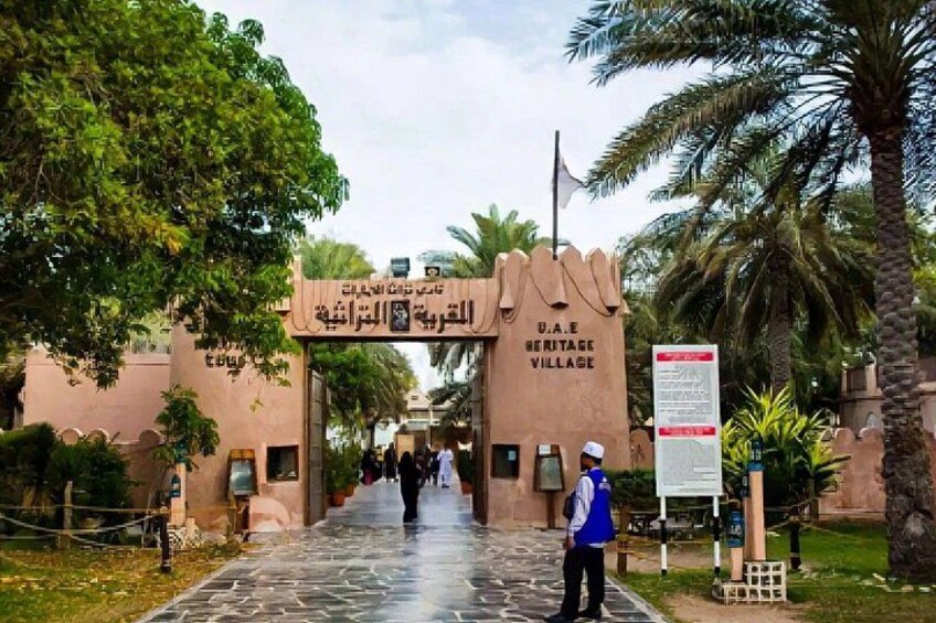 Abu Dhabi City Tour with Qasr Al Watan and Sheikh Zayed Mosque 5