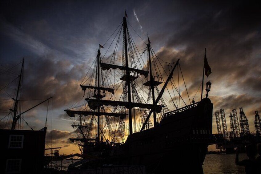 Galveston Haunted Pub Crawl Walking Tour