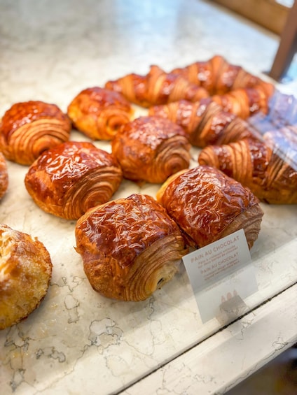 Picture 5 for Activity Paris: Le Marais Bakery and Pastry Food Tour with Tastings 3